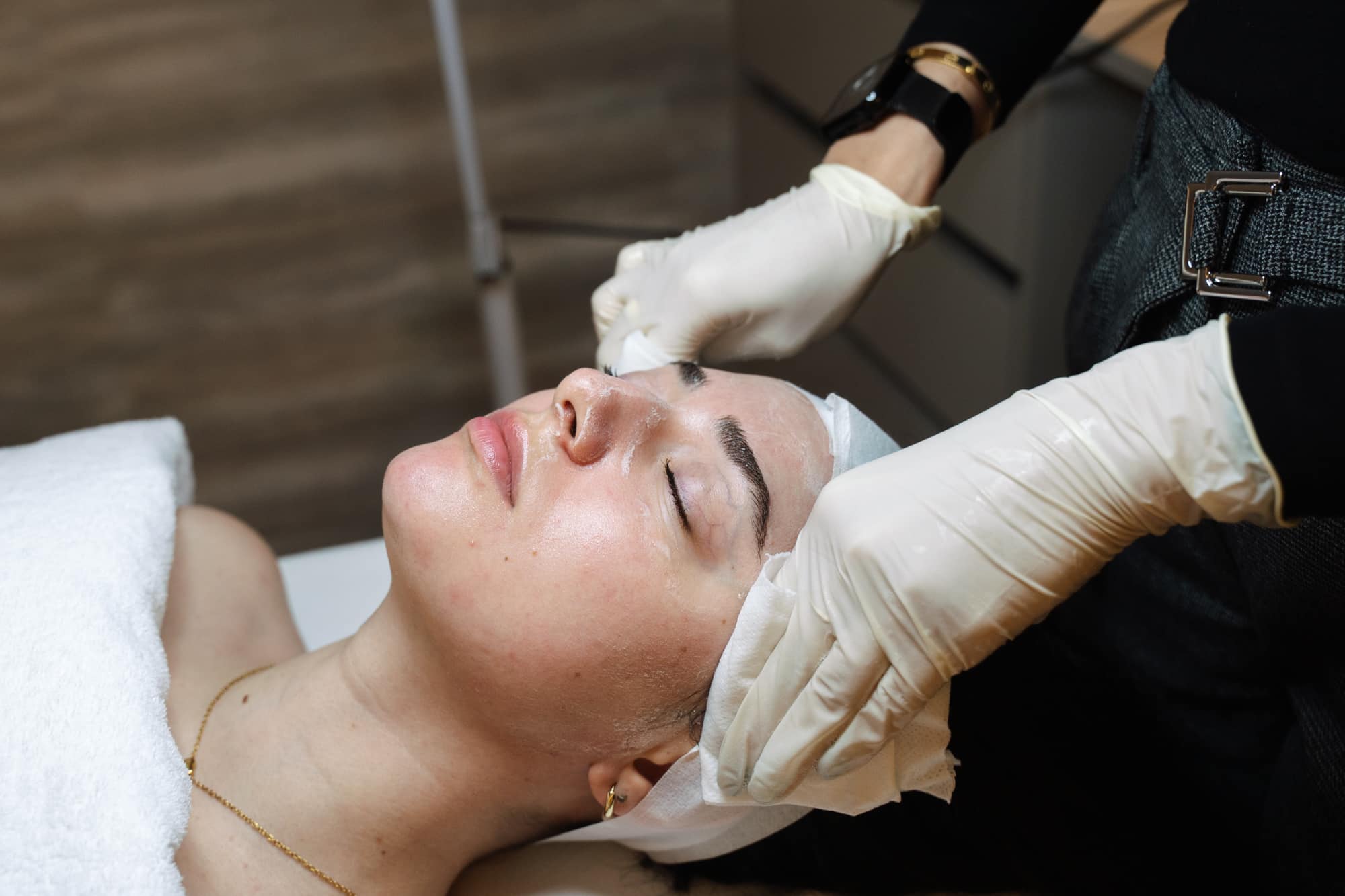 What is an Ultrasonic Collagen Boost Facial?